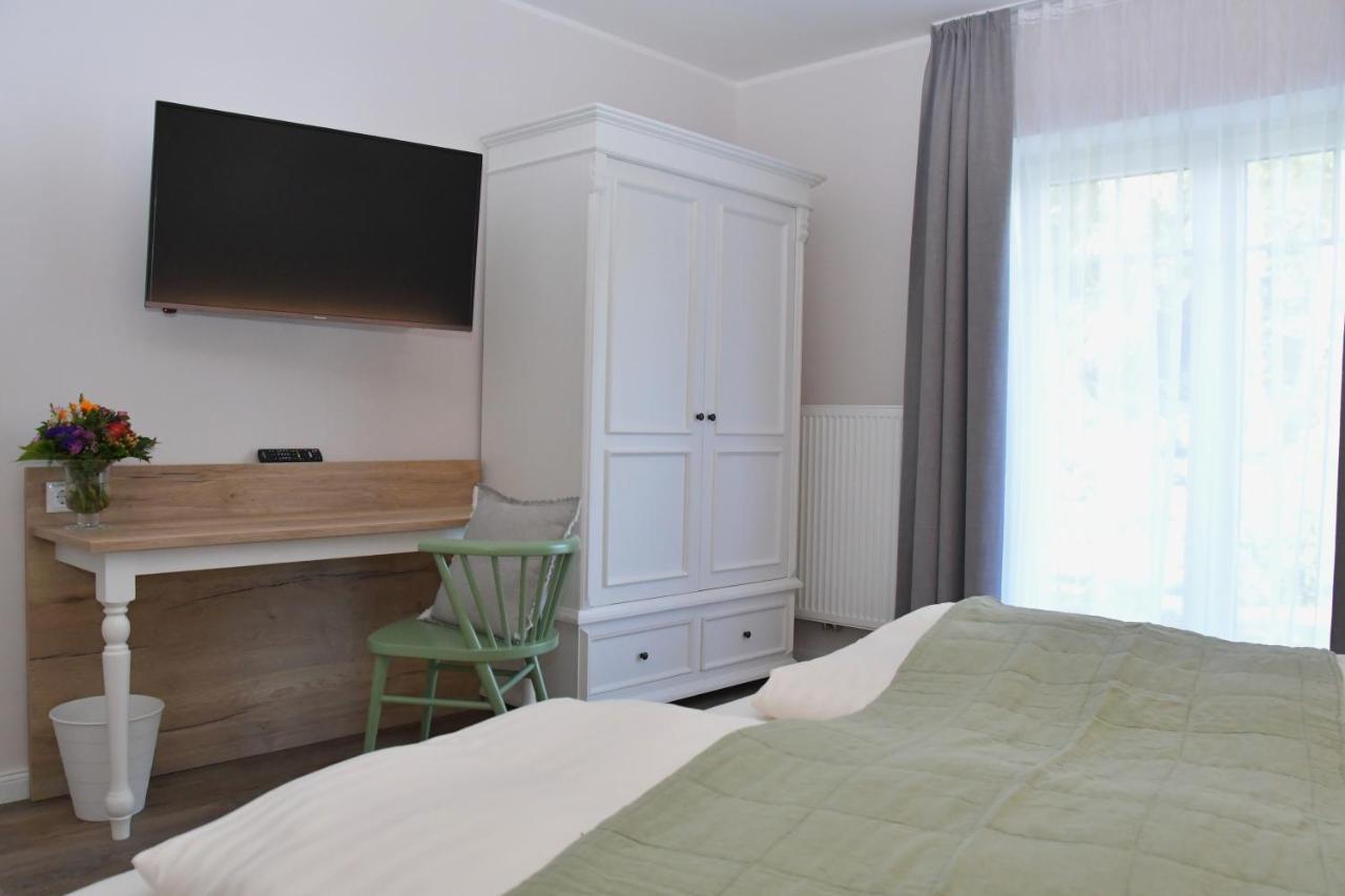 Landhaus Hamester - Hotel & Restaurant Basthorst  Zewnętrze zdjęcie